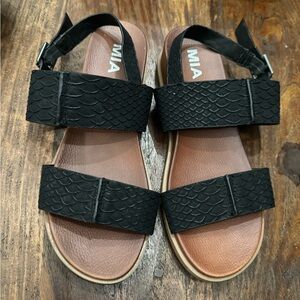 Black strappy MIA sandals. Size 7. Like new. Worn 1-2 times.